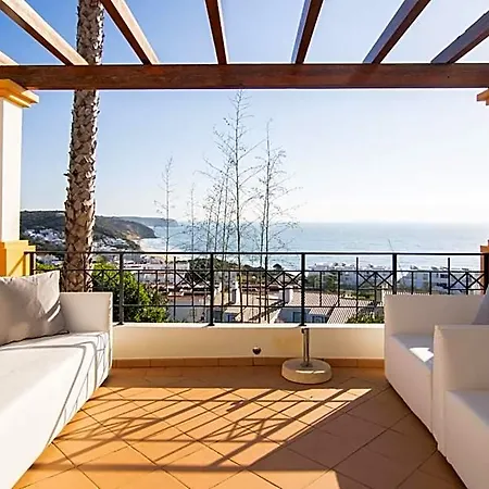 The View - Santo Antonio Villas, Golf & 4*