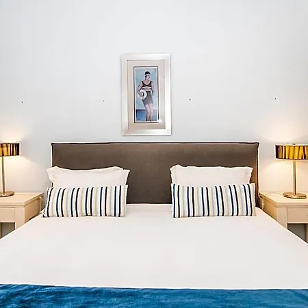 The View - Santo Antonio Villas, Golf & 4* بودينز